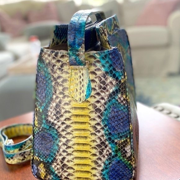 Grand Pele Collection Python Leather Satchel / Crossbody - Picture 3 of 15